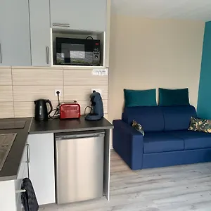 Le Accueil - Topdestination-lyon Bron